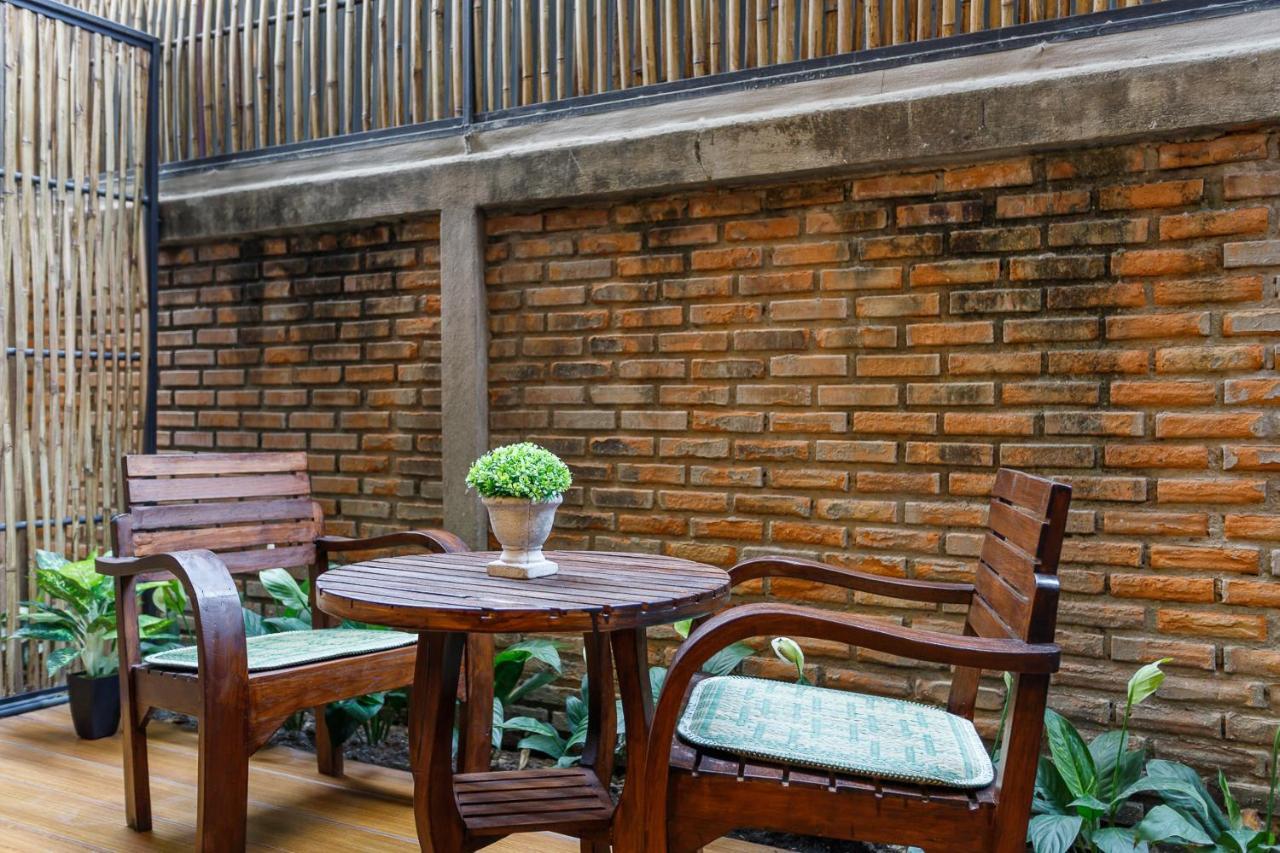 צ'יאנג מאי Hostel One Art And Gallery מראה חיצוני תמונה